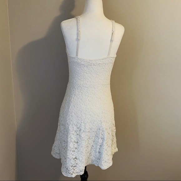 Off White Floral Lace Dress - Picture 6 of 8